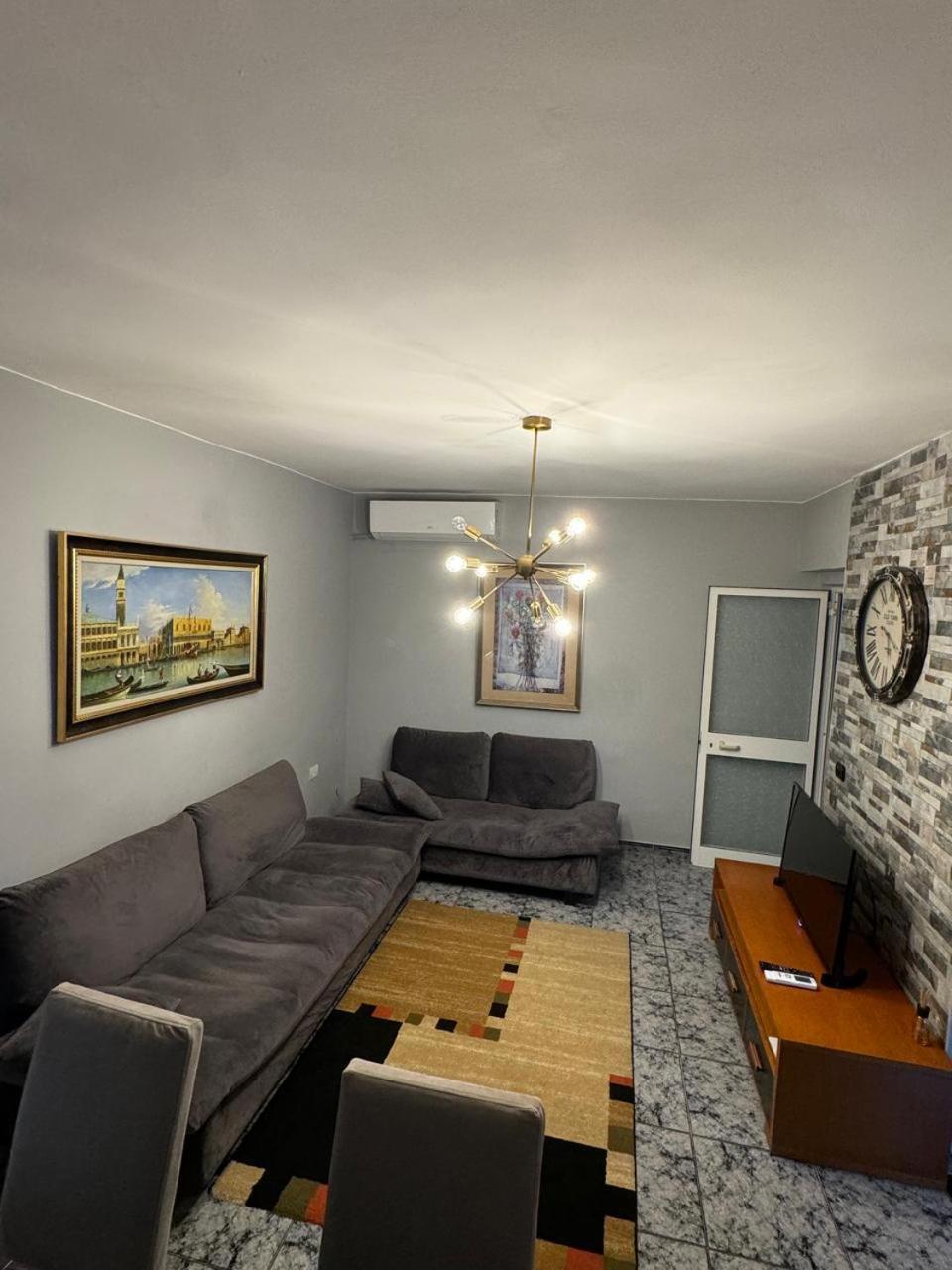 Your House In טיראנה מראה חיצוני תמונה